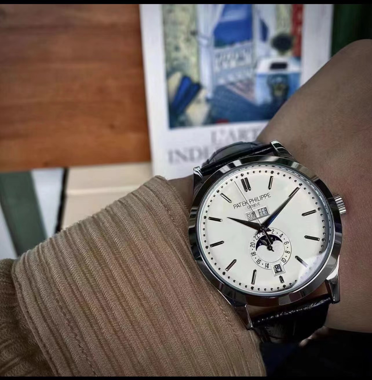 百达翡丽复杂功能时计系列白壳黑带时尚高配版